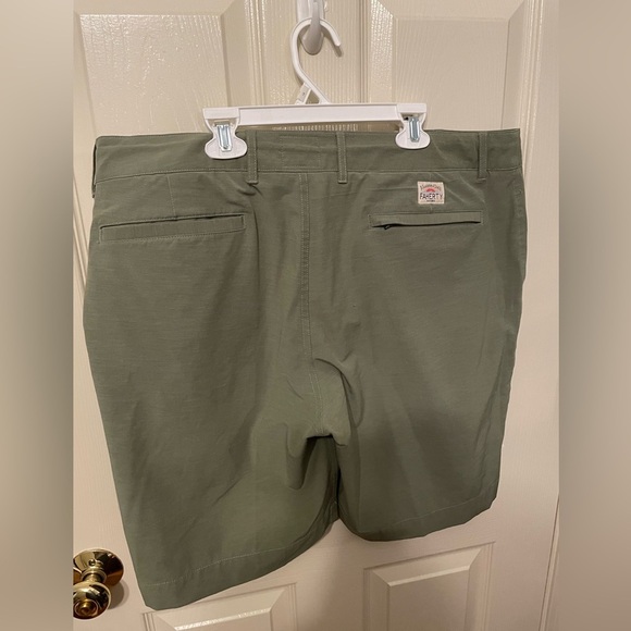 Faherty All Day Shorts Men's 36 - Picture 2 of 5